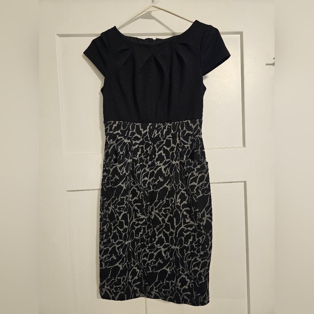 Adrianna Papell Black Dress Cocktail Party Career Pockets Size 2